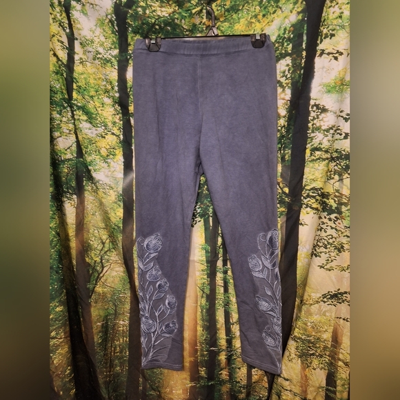 Stylish embellished leggings - Picture 2 of 5